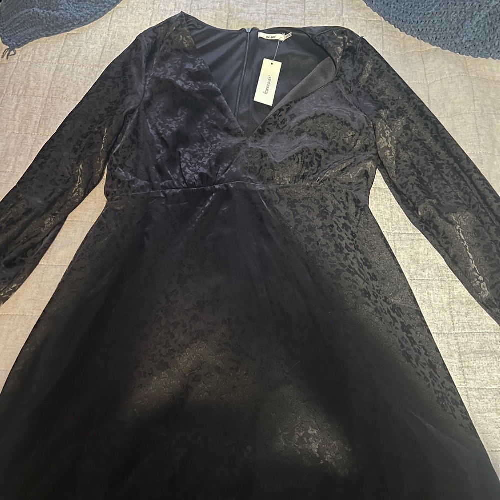 Francesca's Collections Black Floral Long Sleeve Dress